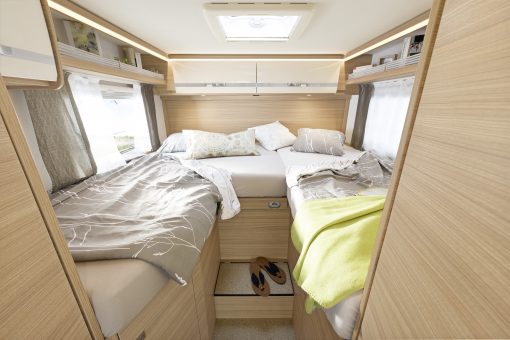 Compact Luxury senge