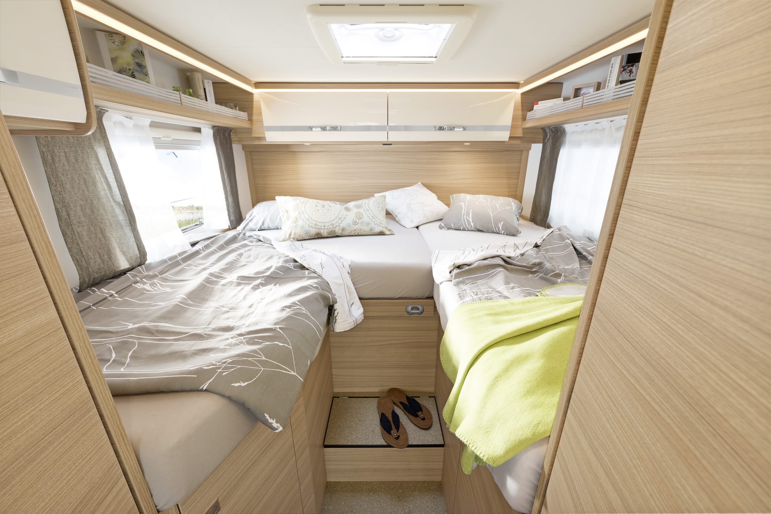 Compact Luxury senge