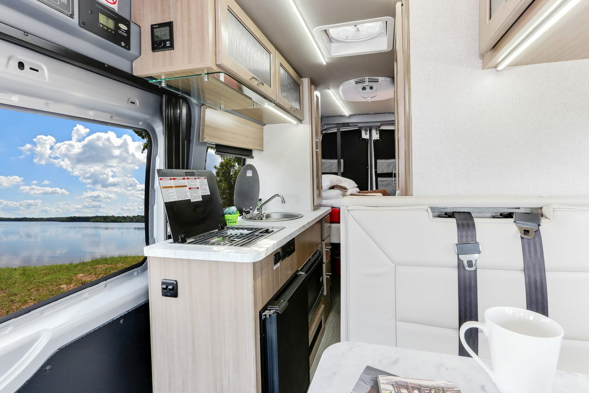 Fraserway Van Conversion køkken