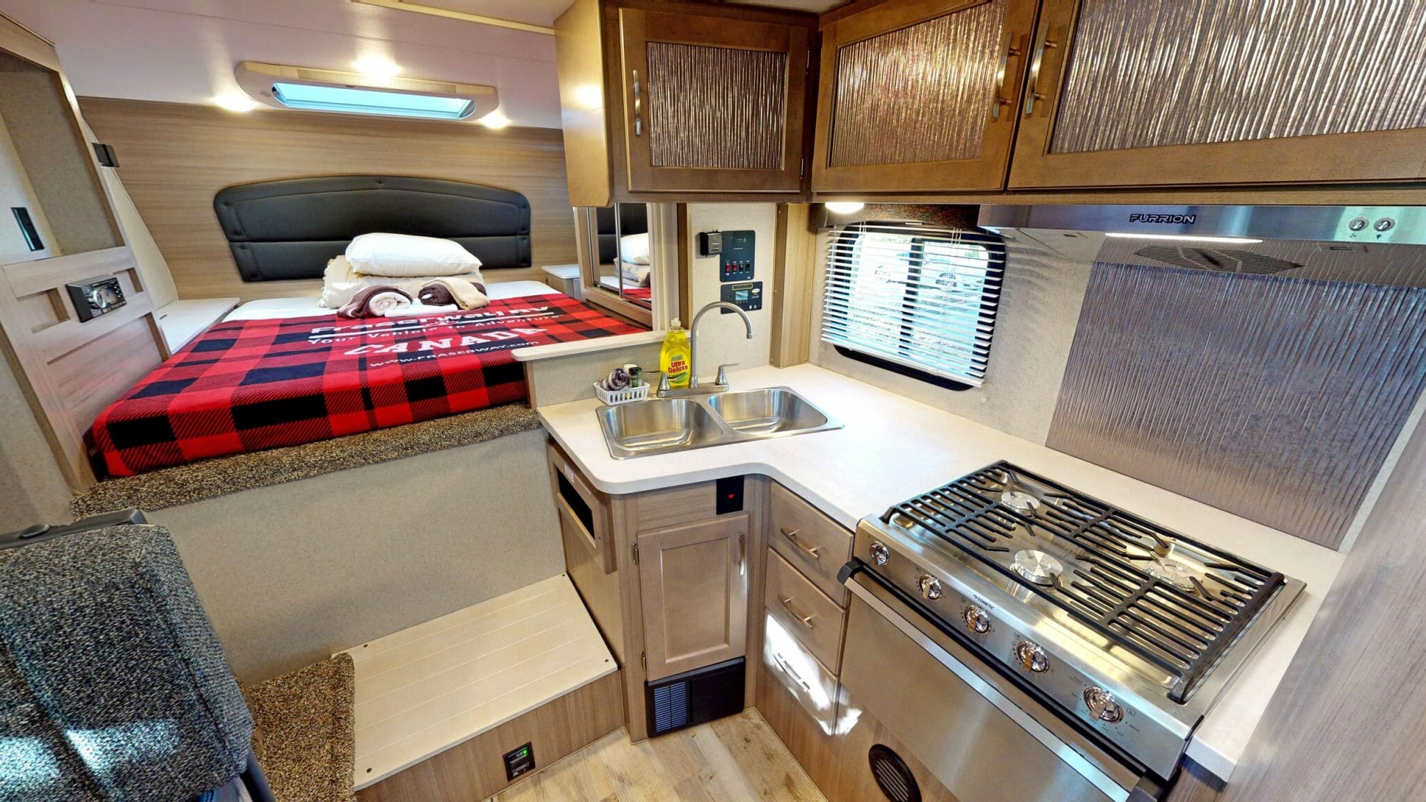 TruckKøkken Camper Slide Dinette (9)