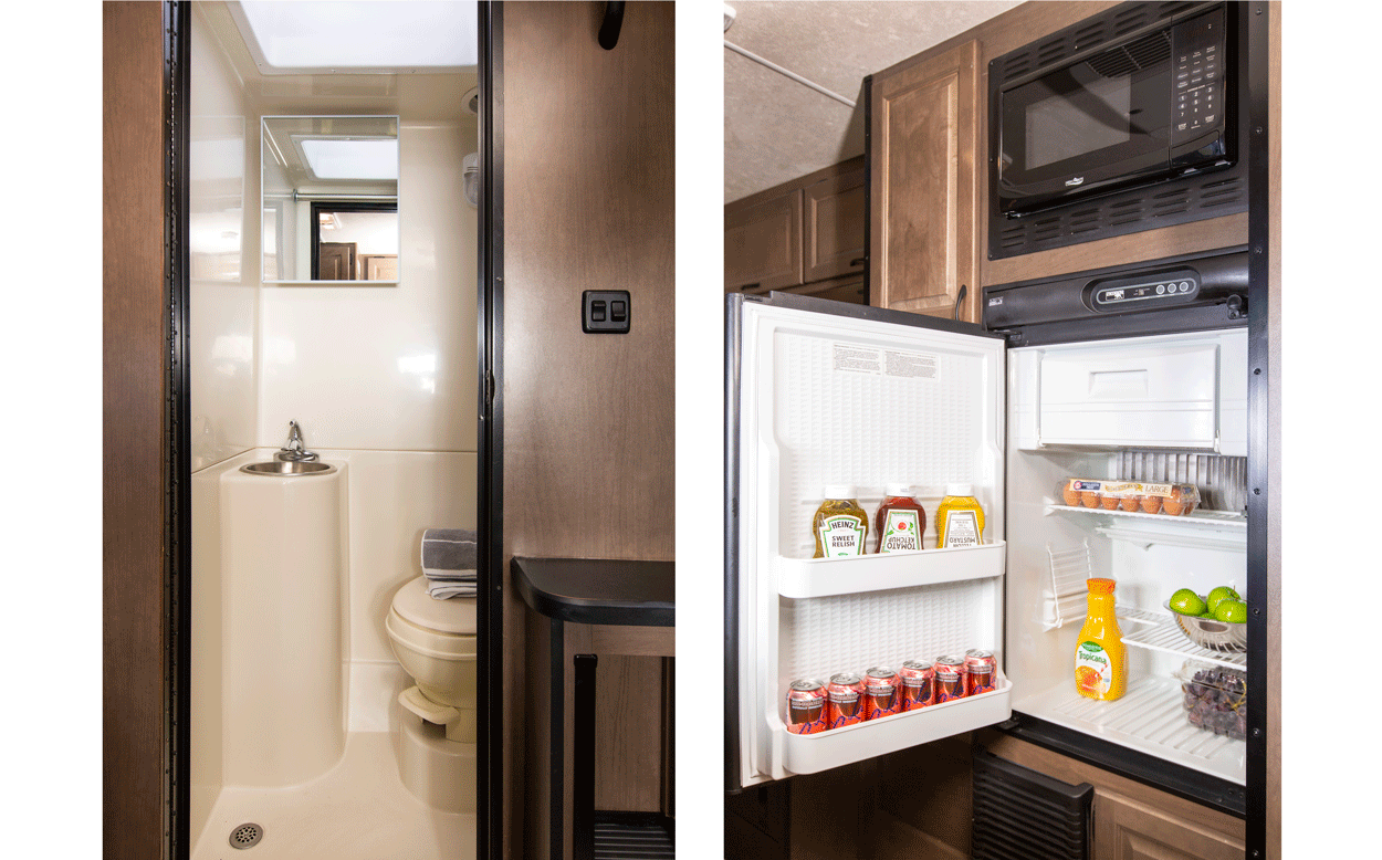 C21 fra Cruise America har både køleskab med fryser og et badeværelse med WC og bruser