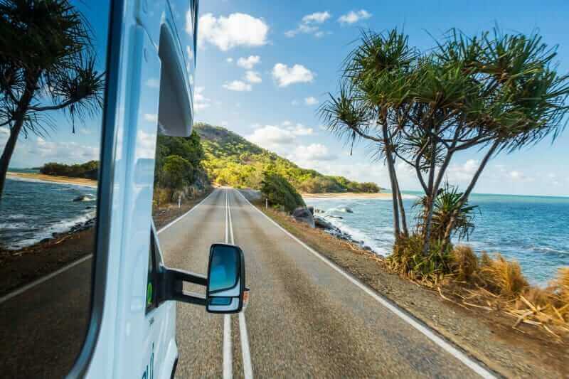 Beach autocamper fra Maui ved Cairns